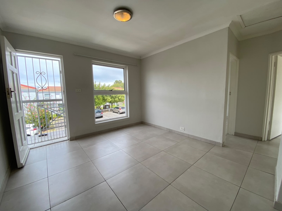 To Let 2 Bedroom Property for Rent in Vredekloof East Western Cape